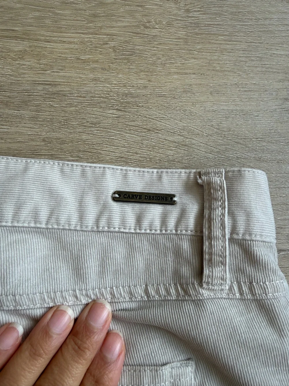 CARVE DESIGNS oahu 10" shorts Sz 12 Tan Cream Organic Cotton - Picture 6 of 7